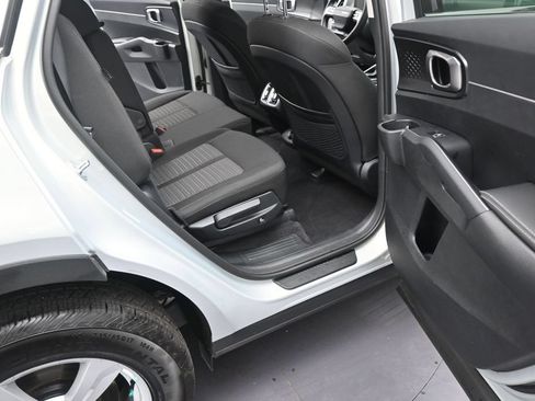 Used 2026 Kia Sorento LX FWD image 14