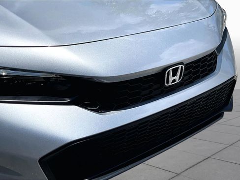 Used 2025 Honda Civic Sport image 29