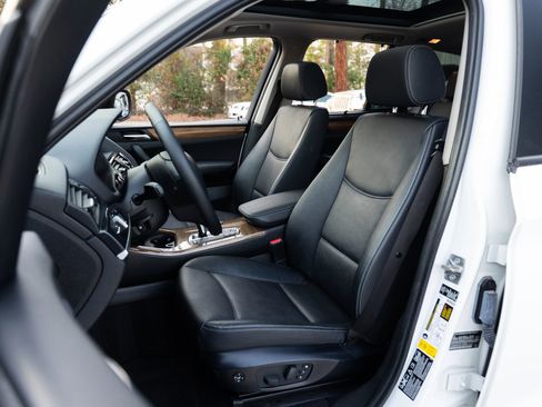 Used 2012 BMW X3 xDrive28i image 4