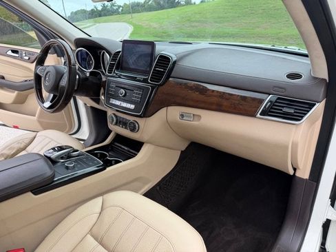 Used 2018 Mercedes-Benz GLS 450 GLS 450 4MATIC SUV image 17