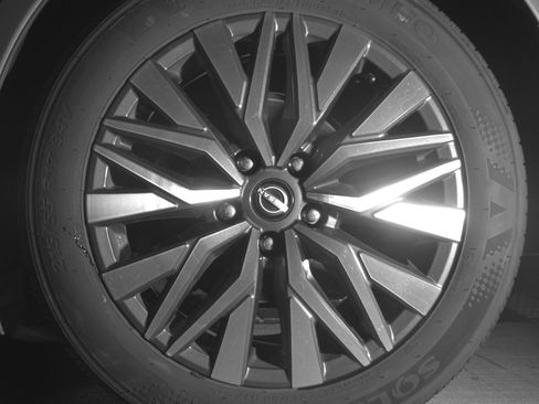 Used 2025 Nissan Altima 2.5 SV image 14