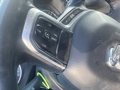 Used 2019 RAM 1500 Laramie AWD/4WD image 16