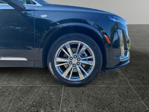 Used 2024 Cadillac XT6 Premium Luxury image 9