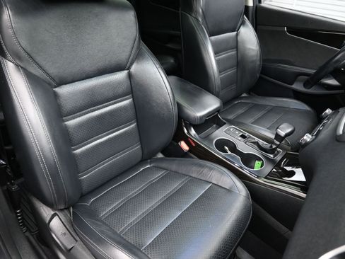 Used 2020 Kia Sorento EX FWD image 15