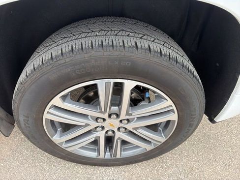 Used 2023 Chevrolet Traverse High Country image 39