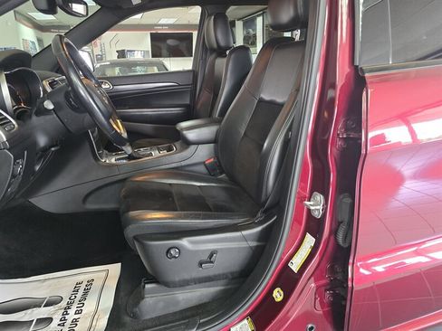 Used 2018 Jeep Grand Cherokee Altitude AWD/4WD image 9