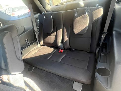 Used 2020 Ford Explorer XLT AWD/4WD image 12