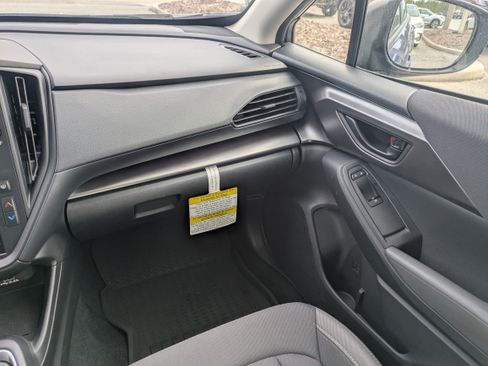 Certified 2025 Subaru Impreza 2.0i image 17