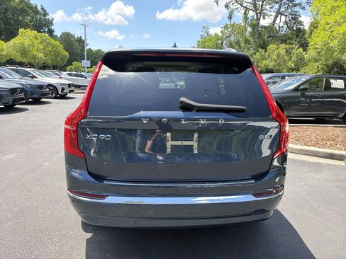 Certified 2025 Volvo XC90 B5 Plus w/ Protection Package Premier AWD/4WD image 45