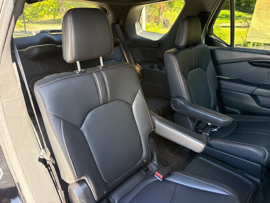 Certified 2025 Honda Pilot TrailSport image 34