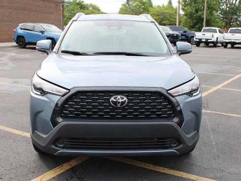 Used 2023 Toyota Corolla Cross LE w/ Moonroof Package AWD/4WD image 3
