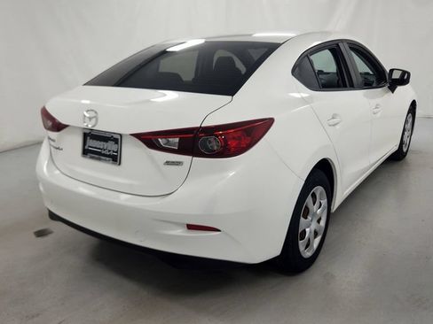 Used 2017 MAZDA MAZDA3 Sport FWD image 3