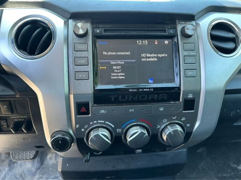 Used 2019 Toyota Tundra SR5 AWD/4WD image 11