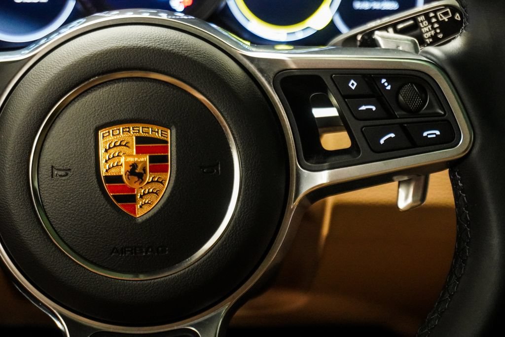 Used 2023 Porsche Cayenne AWD/4WD image 16