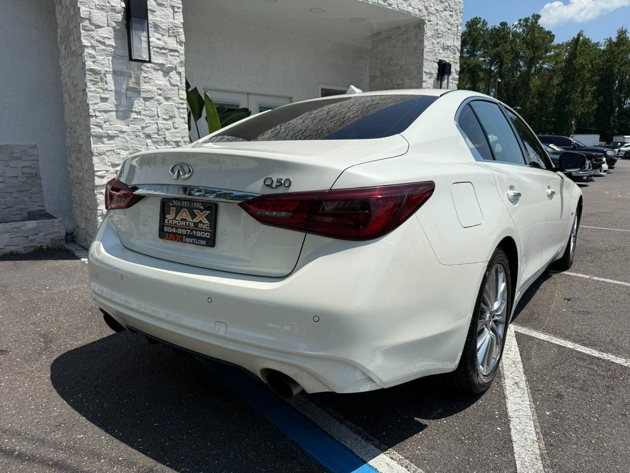 Used 2018 INFINITI Q50 Luxe w/ Sensory Package (Luxe) RWD image 16