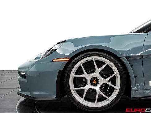 Used 2024 Porsche 911 GT3 RS RWD image 15