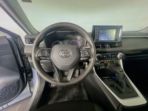 Used 2019 Toyota RAV4 LE FWD image 14