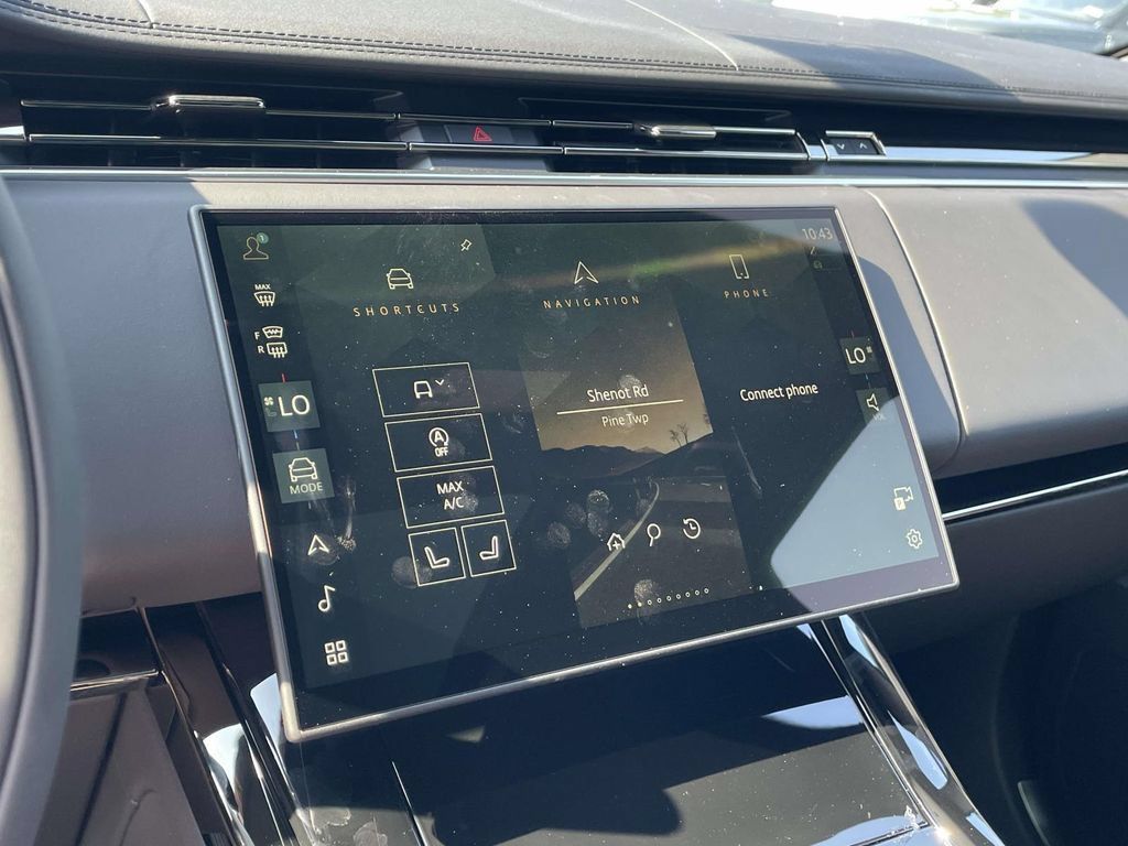 New 2026 Land Rover Range Rover Sport Dynamic SE AWD/4WD image 18