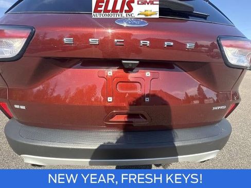 Used 2021 Ford Escape SE w/ Cold Weather Package image 33
