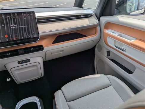 New 2025 Volkswagen ID. Buzz Pro S Plus image 20