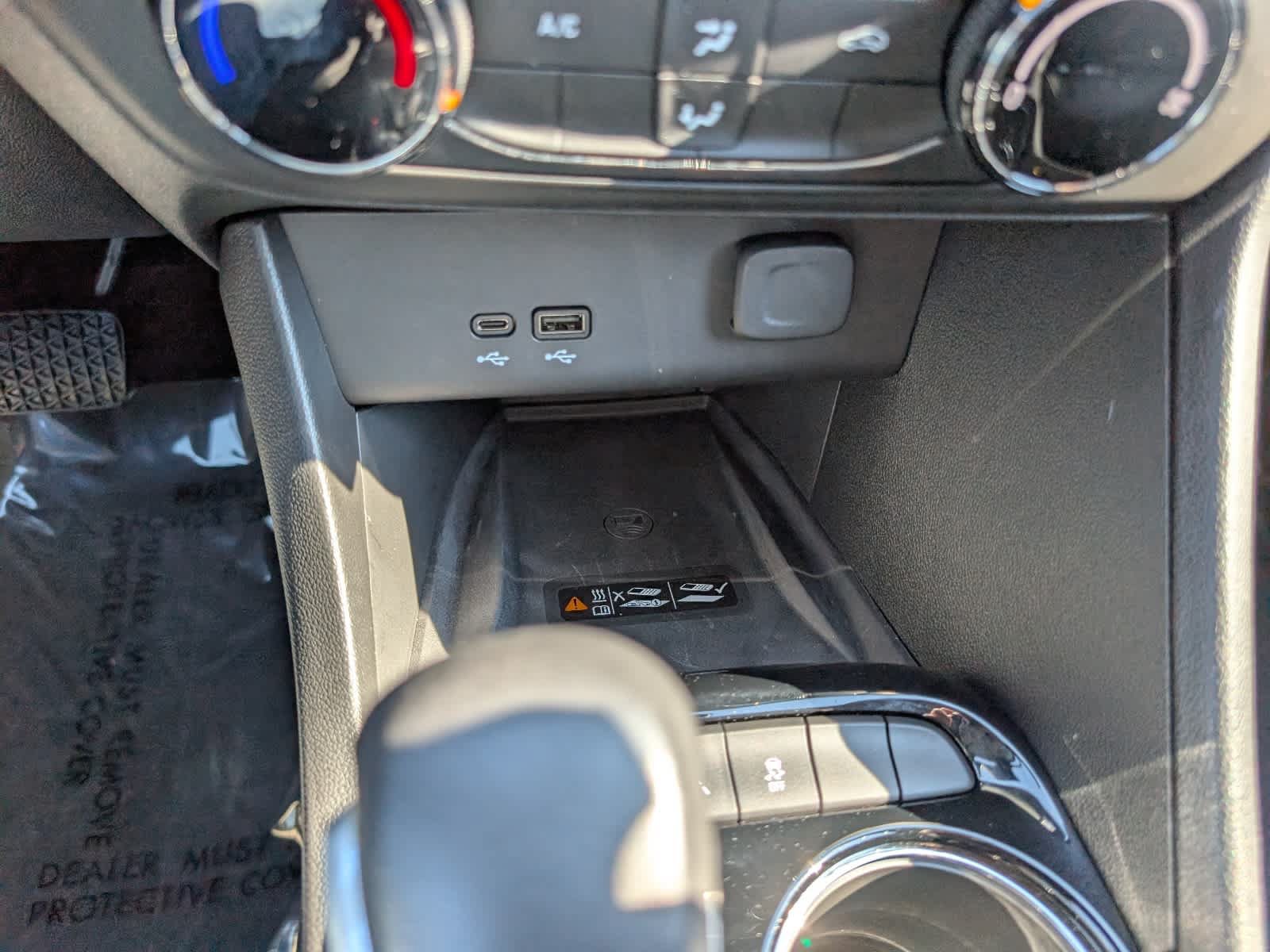 Certified 2024 Buick Encore GX Preferred w/ Advanced Technology Package FWD image 23