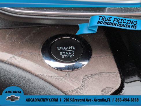 Used 2022 Ford Explorer Platinum w/ Equipment Group 601A AWD/4WD image 29