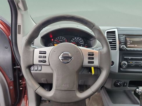 Used 2016 Nissan Frontier SV w/ Moonroof Package image 9