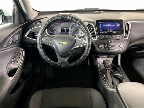 Used 2021 Chevrolet Malibu RS FWD image 4