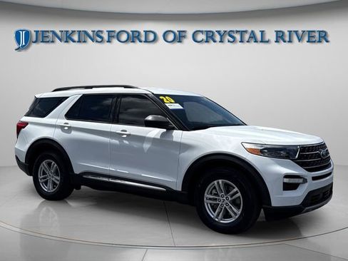 Certified 2020 Ford Explorer XLT w/ Equipment Group 202A RWD image 7