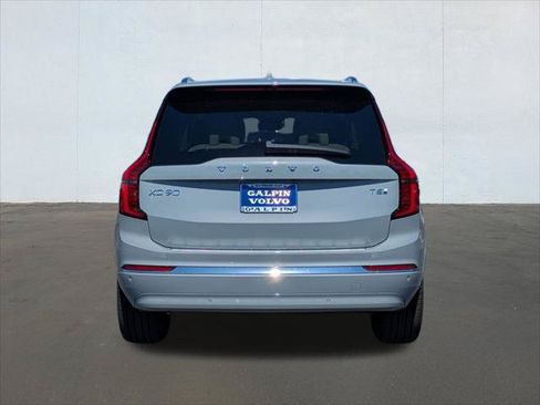New 2026 Volvo XC90 T8 Ultra w/ Protection Package Premier AWD/4WD image 5