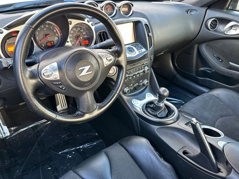 Used 2014 Nissan 370Z Touring w/ Sport Package image 15