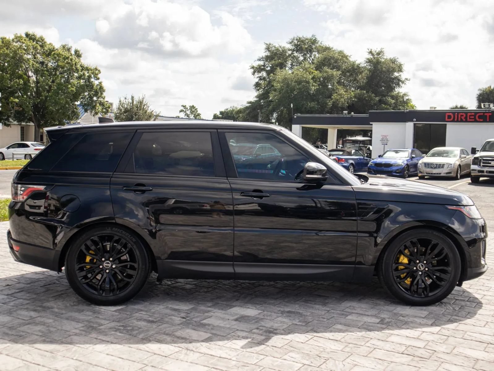Used 2020 Land Rover Range Rover Sport SE AWD/4WD image 12