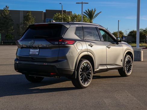 New 2026 Nissan Rogue SV image 4