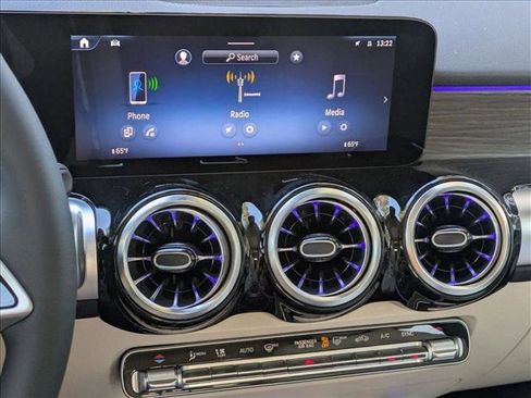 New 2026 Mercedes-Benz GLB 250 4MATIC image 12