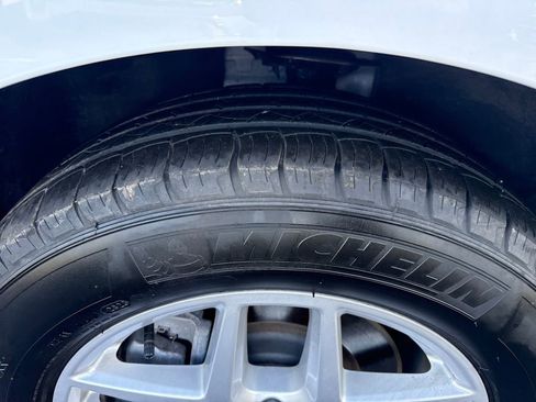 Used 2024 Ford Edge SEL image 19