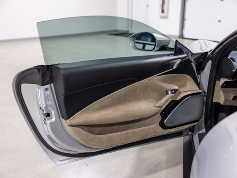 Used 2024 Ferrari Roma image 30