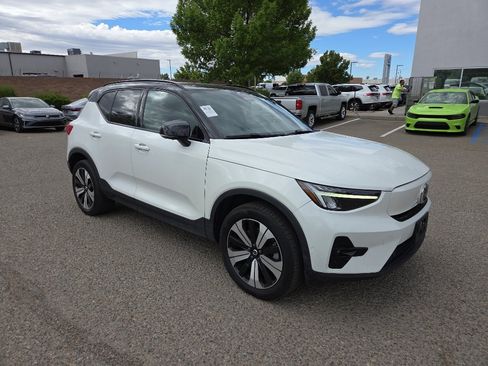 Used 2023 Volvo XC40 Recharge Plus AWD/4WD image 4