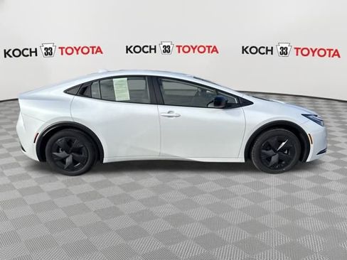 Used 2024 Toyota Prius LE image 8