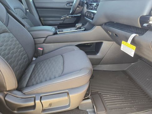 New 2026 Nissan Pathfinder SV image 13