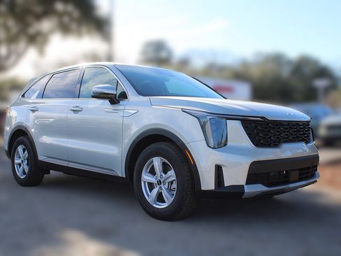 New 2026 Kia Sorento LX FWD image 3