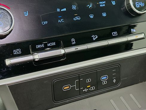 Used 2025 Hyundai Santa Fe SEL FWD image 25
