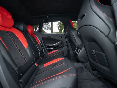 Used 2025 Aston Martin DBX 707 AWD/4WD image 17