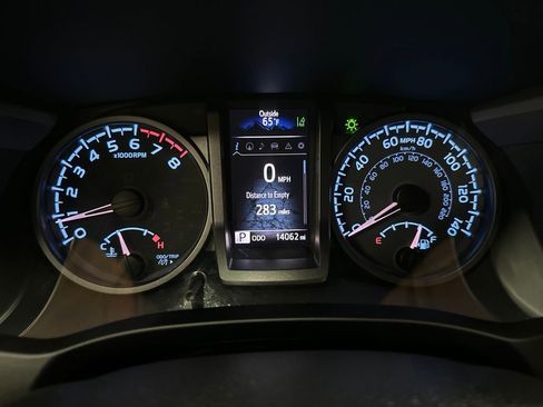 Used 2021 Toyota Tacoma TRD Off-Road w/ TRD Premium Off Road Package AWD/4WD image 26