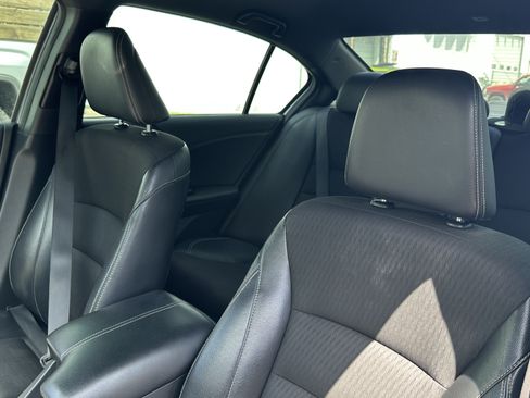 Used 2017 Honda Accord Sport image 18