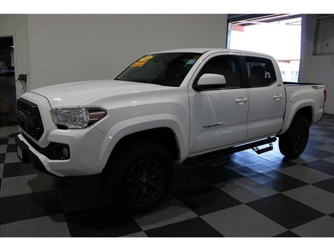 Used 2021 Toyota Tacoma SR5 image 15