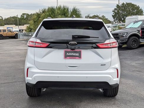New 2024 Ford Edge SE w/ Black Appearance Package image 7