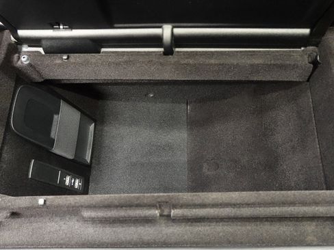 Used 2017 Mercedes-Benz S 550 Sedan w/ Sport Package w/ Sport Package image 62