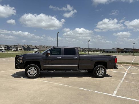 Used 2015 Chevrolet Silverado 2500 LTZ w/ Duramax Plus Package AWD/4WD image 2