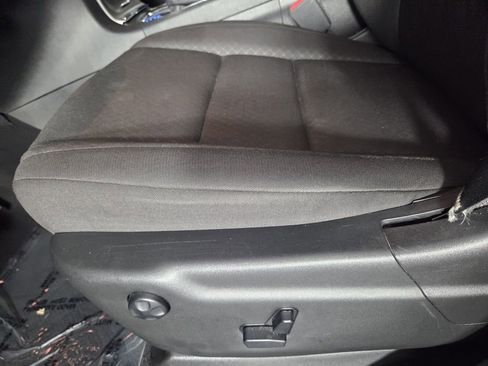 Used 2021 Jeep Grand Cherokee Laredo AWD/4WD image 11