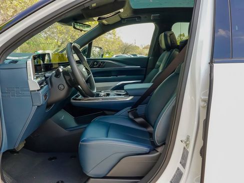 New 2025 Cadillac Escalade IQ Luxury 2 image 15